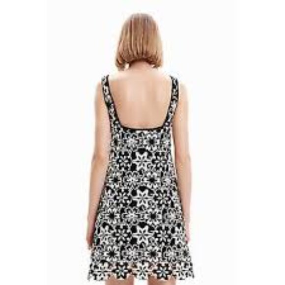NWT Desigual Daisies Black Retro Short Crochet lined sleveless Dress size small - Picture 2 of 9